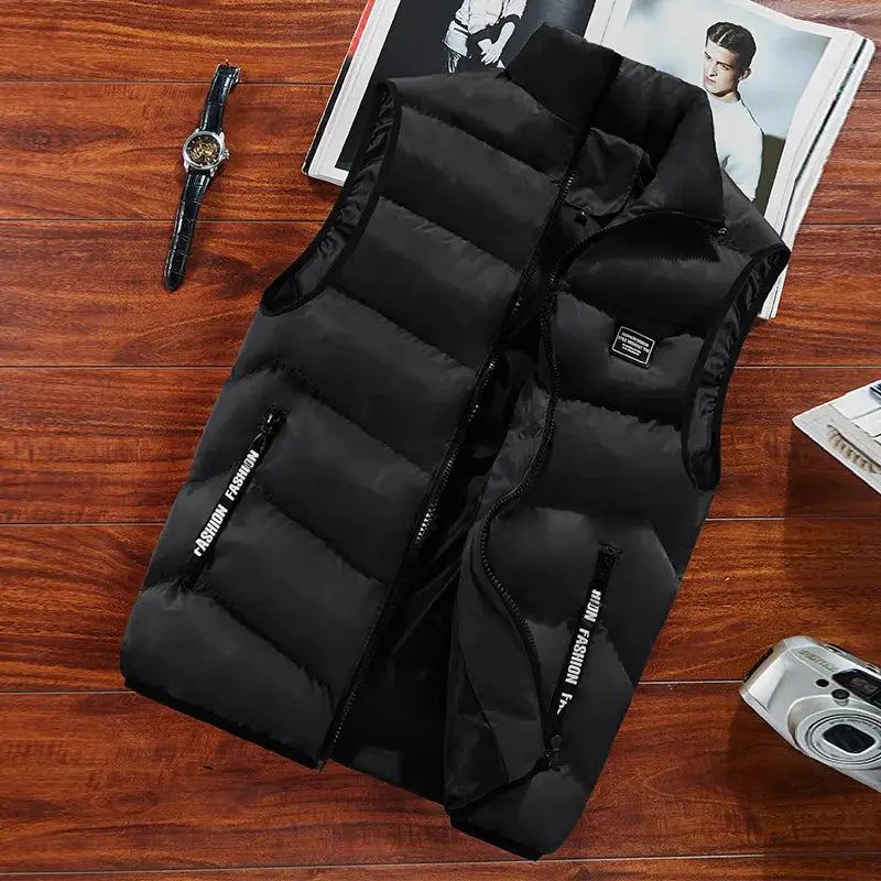 Men's black sleeveless puffer vest with zip pockets, Simples Market warm waistcoat