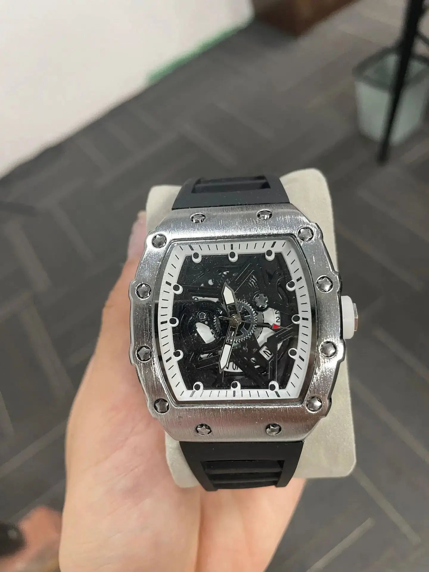 Mens Luxury Quartz Watch With Pentagram Luminous Dial And Wine Barrel Shaped Case Durable Silicone Strap