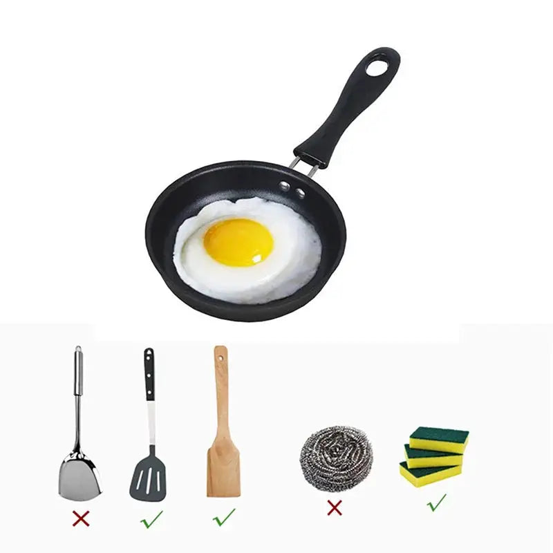 CastCraft Mini Cast Iron Egg Skillet With Nonstick Coating For Easy Release And Cleaning 12 cm Diameter Pan