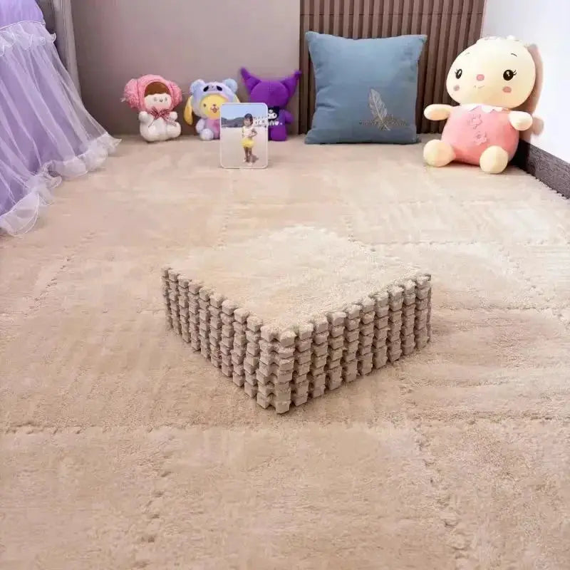 Plush foam puzzle floor mats, 10-piece set, 30x30 cm interlocking tiles in beige, Simples Market