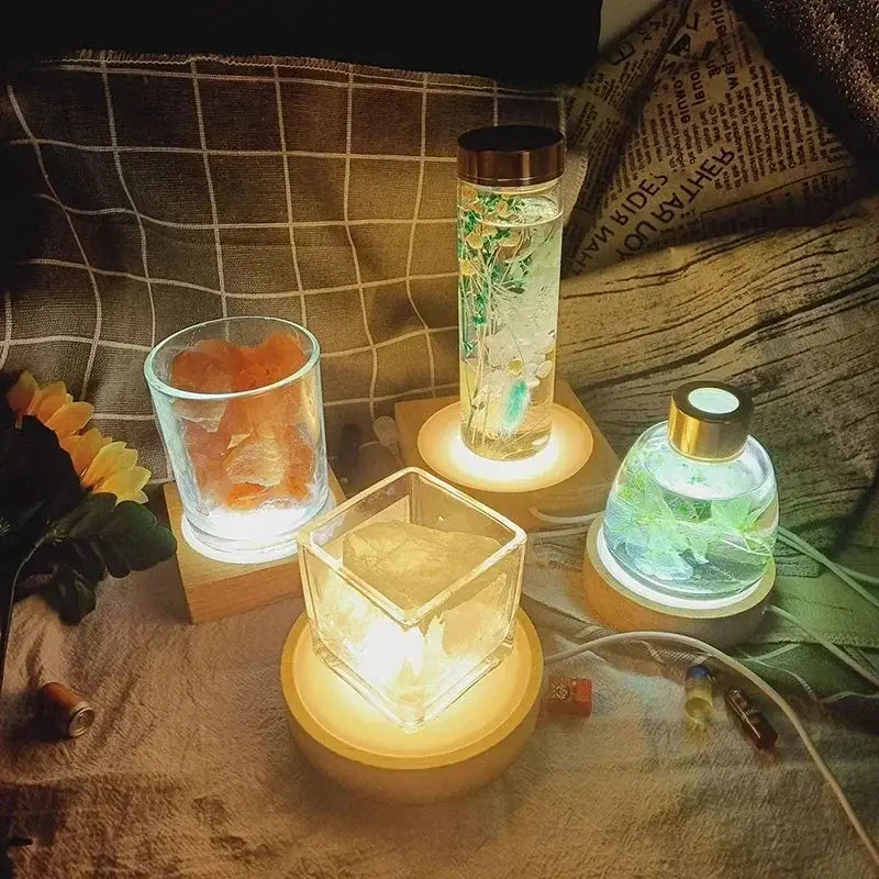 Simples Market 4pcs round wooden LED night light bases with crystals and glass displays