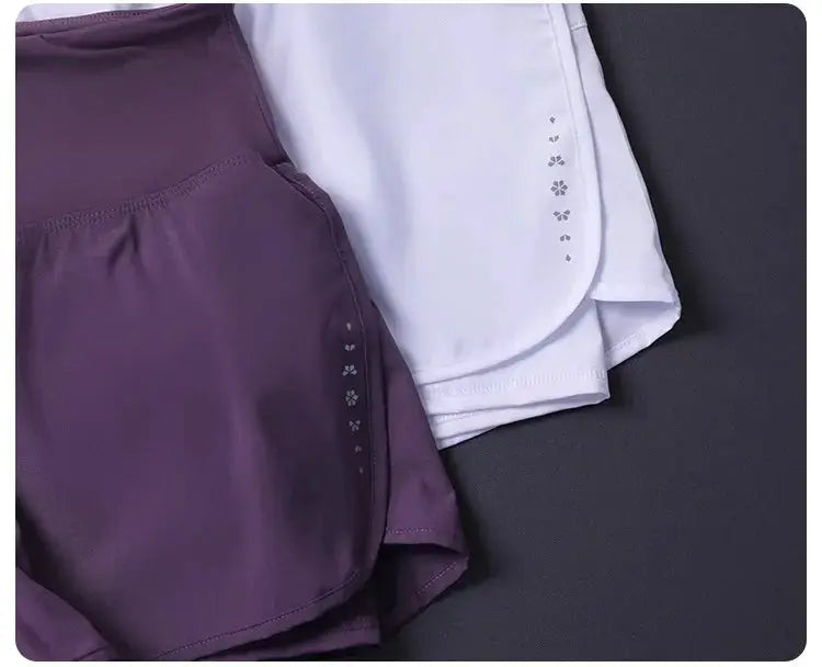 Simples Market Women's 2-in-1 shorts with pockets, breathable two-pack in purple and white for yoga and running