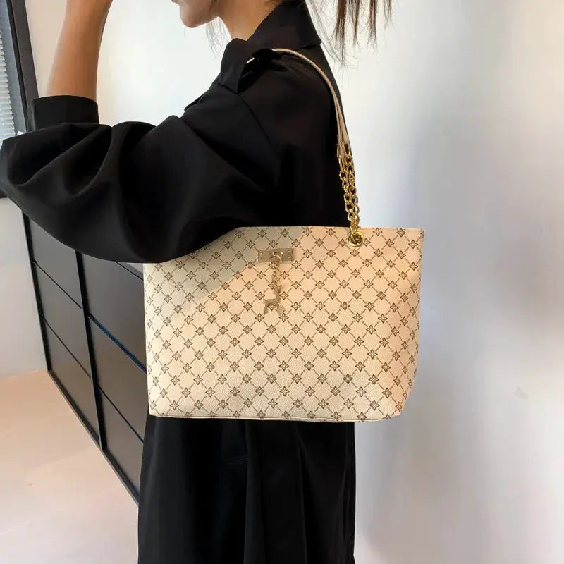 Brand Presbyopia Soft PU Leather Large Capacity Tote Handbag For Women With Secure Zipper And Hanging Accessories