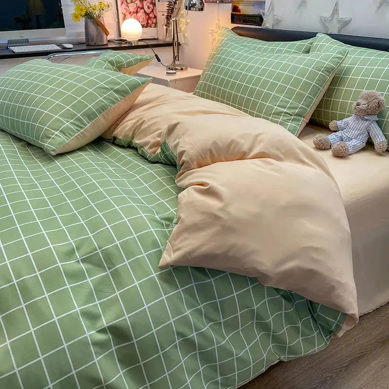 Nordic plaid cotton bedding set by Simples Market with green grid duvet cover and pillowcases, queen/king size