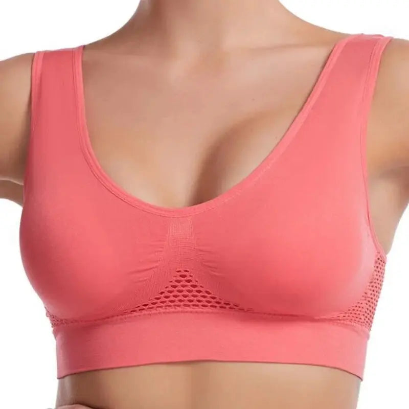 Plus-size pink mesh grid air-hole sports bra, wireless, breathable for yoga and running