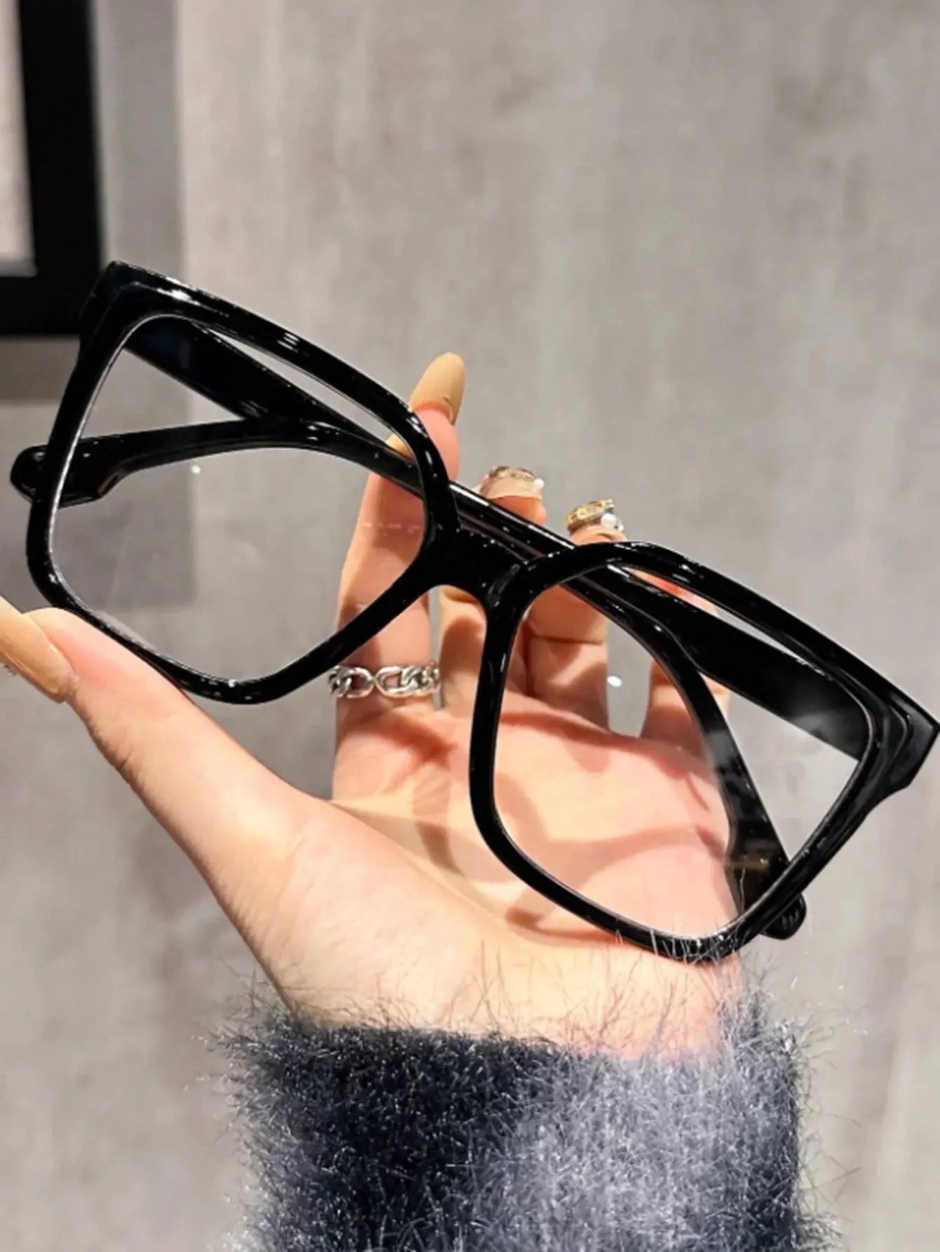Aura Geometric Reading Glasses Unisex With Transparent Lenses Lightweight Plastic Frame For Daily Office Reading