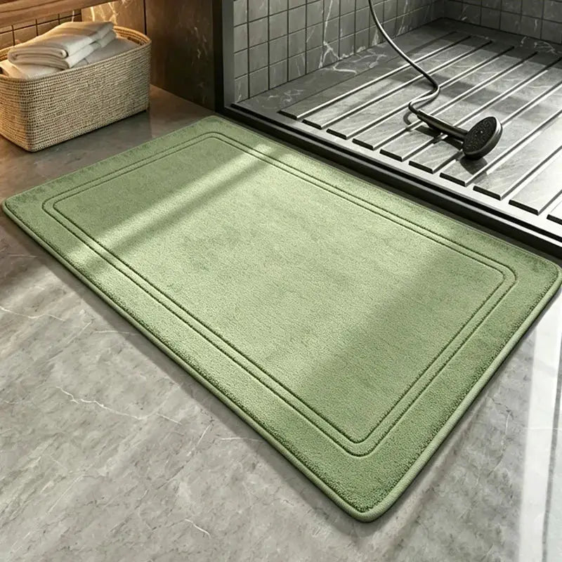 Green bathroom rug by Simples Market, non-slip quick-dry mat for the bathroom.