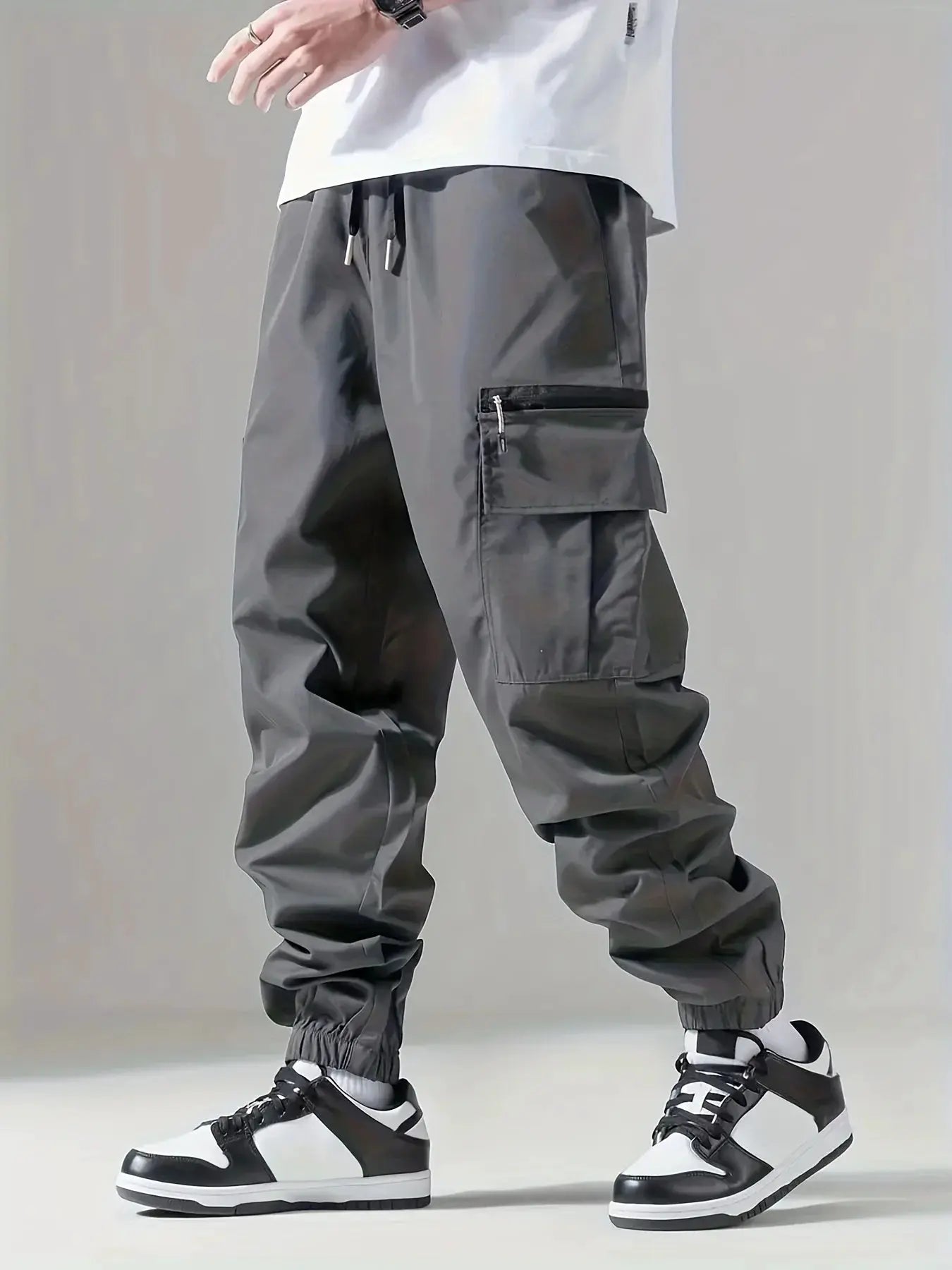 Men's cargo pants, gray lightweight outdoor trousers with cargo pocket, drawstring waist and elastic cuffs