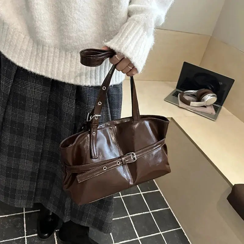 Simples Market brown soft leather belt-buckle handbag with adjustable strap, women's casual shoulder bag