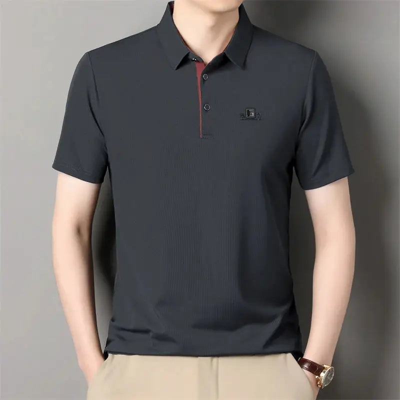 Men's charcoal short-sleeve polo shirt with badge and red placket, breathable solid-color top