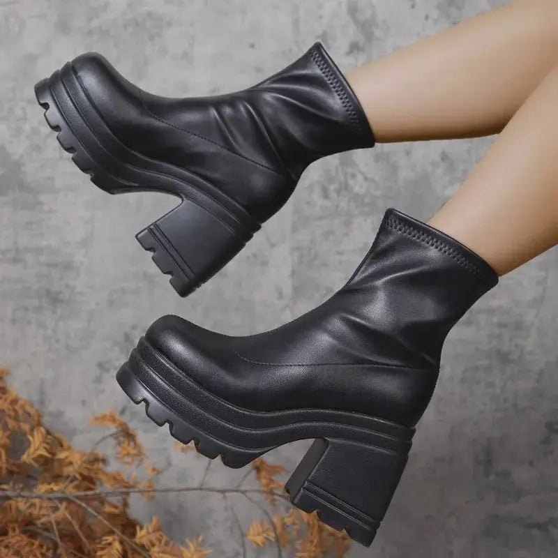 VivaModa Women Short Boots Leather Square Toe Zipper High Heels Thick Sole Winter Boots