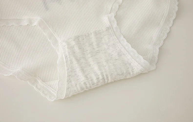 White lace-trimmed ribbed fabric panty, M-XL women's underwear brief