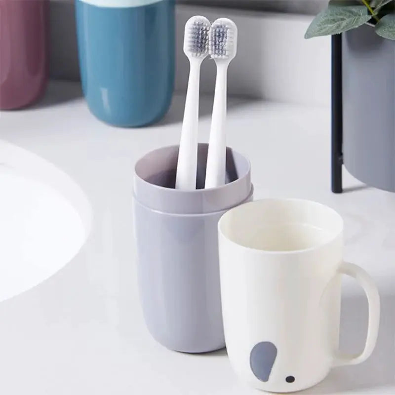 TravelEase Portable Toothbrush And Toothpaste Holder Hygienic Lightweight Travel Companion For On The Go