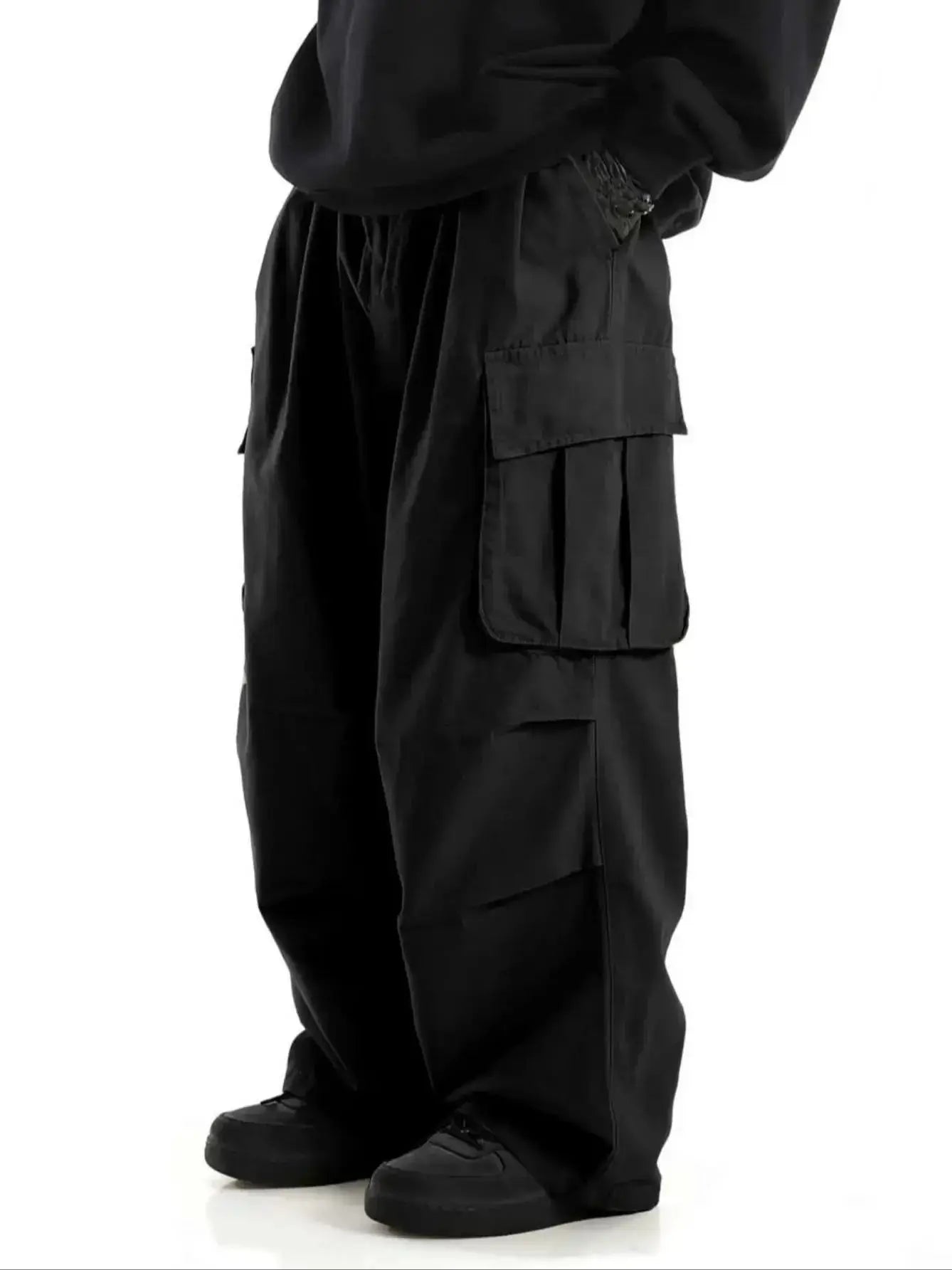 Simples Market plus-size men's workwear wide-leg cargo pants in black with large side pockets