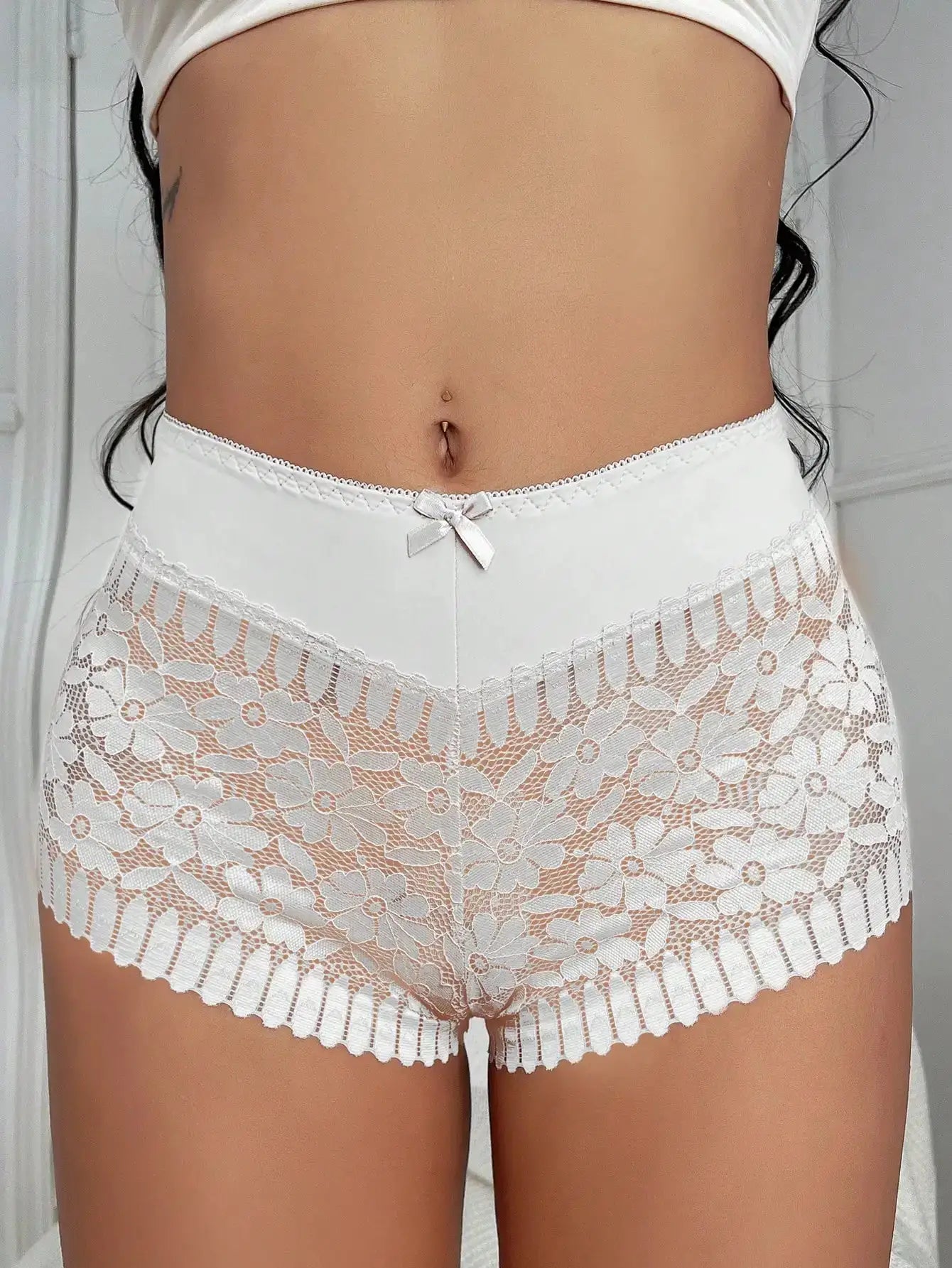 Sexy lace high-waist panties in white floral lace with bow detail