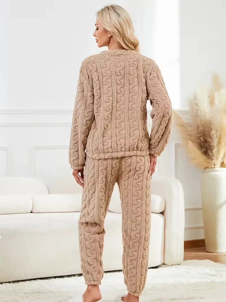 Cozy Velvet Two Piece Pajama Set With Fleece Lining Coral Velvet For Extra Warmth Women Homewear
