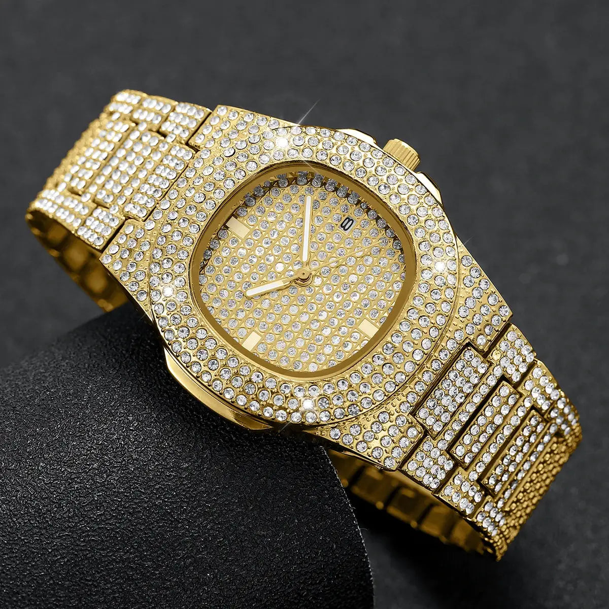 Luxury diamond-studded men's stainless steel quartz wristwatch with calendar.