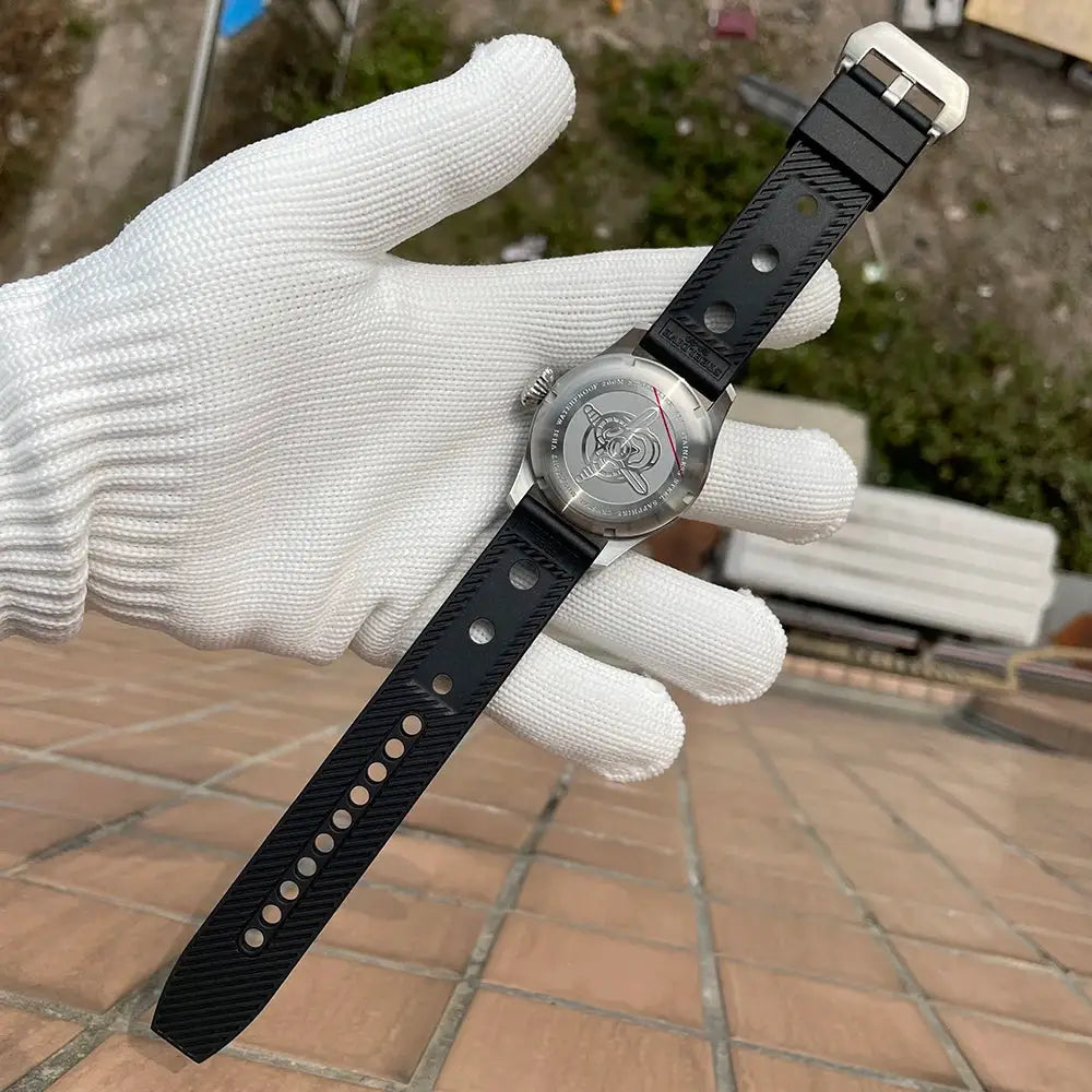 STEELFLIER SF741 quartz wristwatch with stainless steel case and black silicone strap