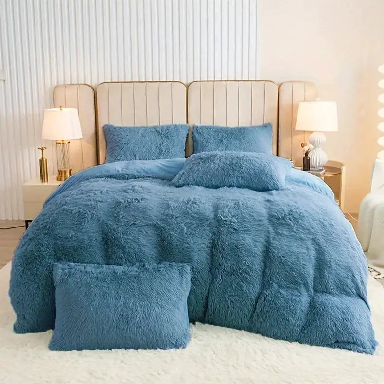 Simples Market 3-Piece Plush Duvet Cover Set in blue with fluffy bedding and matching pillows
