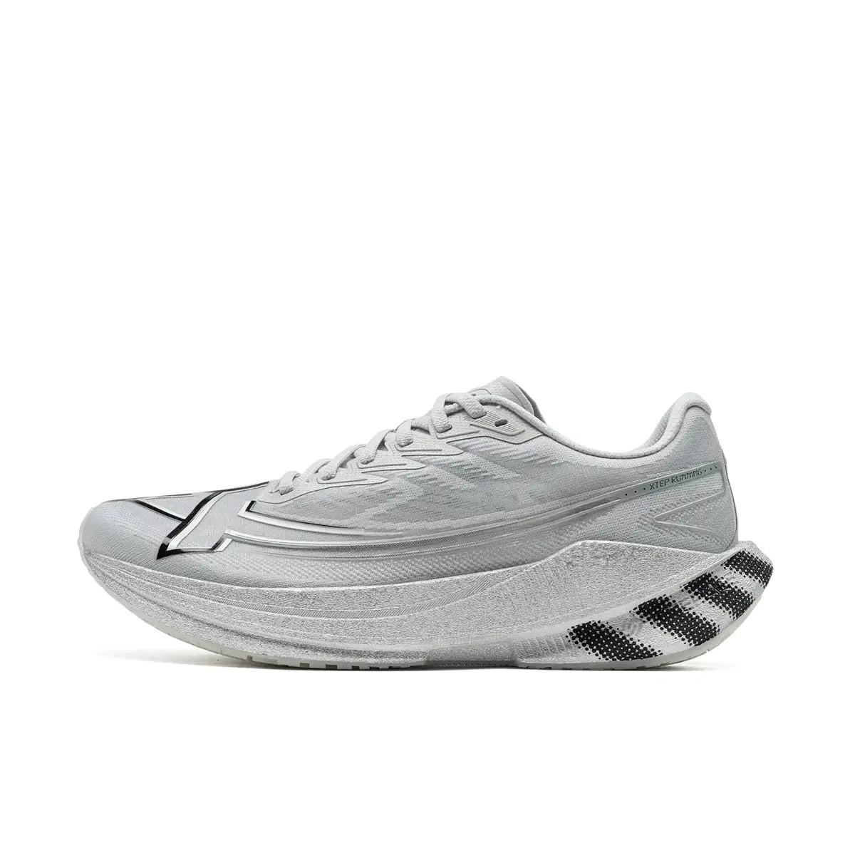 Xtep Shyft 1.0 men’s running shoe in light grey with carbon plate midsole