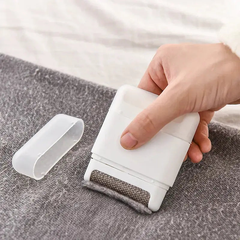 SwiftClean Portable Mini Lint Roller Brush Reusable Fabric Fur Remover For Sweaters Coats And Clothes Travel Companion