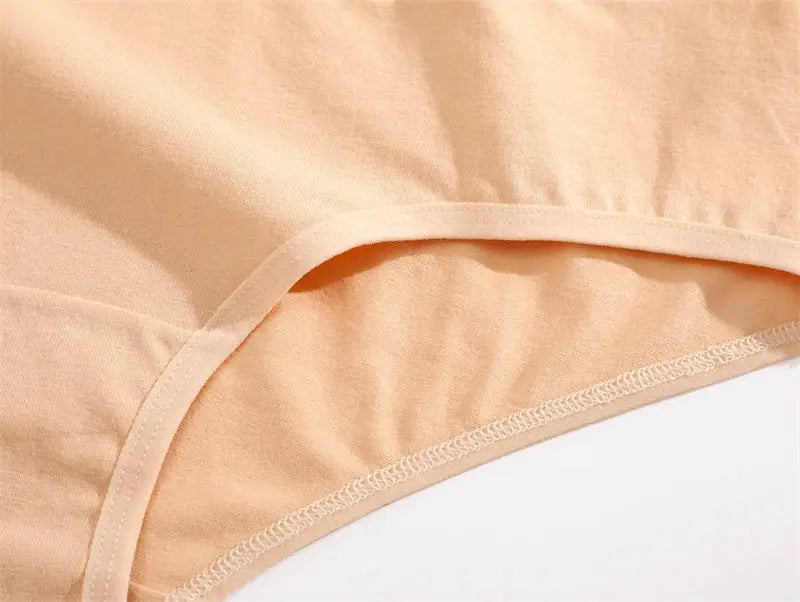 Simples Market 3-pack women's cotton briefs in peach-beige, breathable soft underwear with reinforced seams