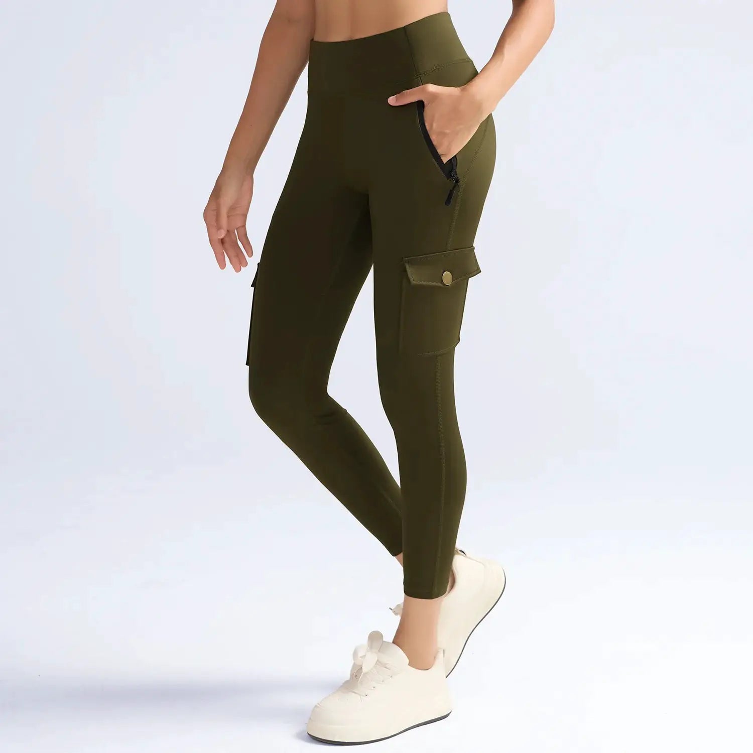 Simples Market olive-green cargo-pocket leggings for women with zip hip pocket and thigh flap pocket, high-waist