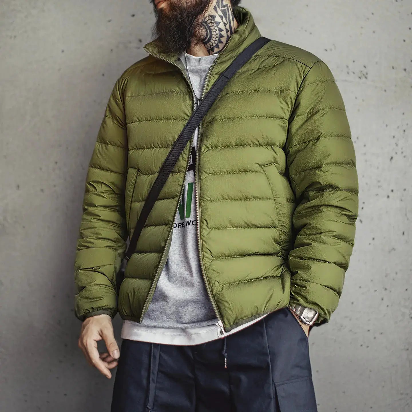 Simples Market Maden Winter men's olive-green stand-up collar down jacket, quilted puffer style