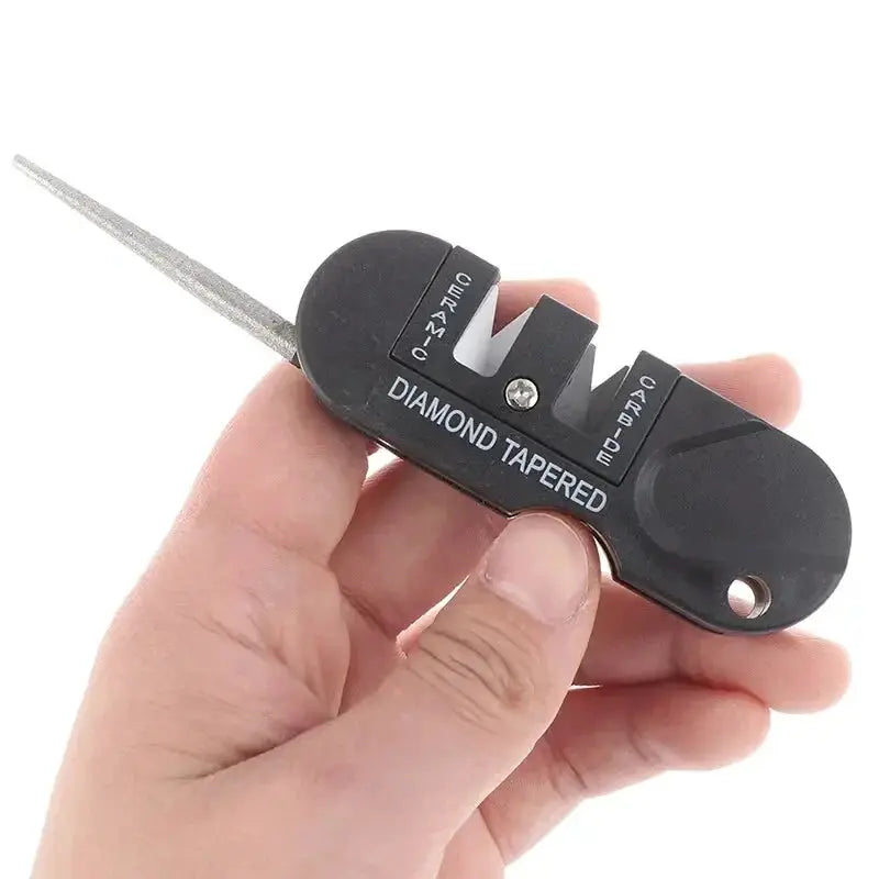 Simples Market 4-in-1 mini knife sharpener, black with diamond-tapered edge and ceramic/carbide sharpening slots
