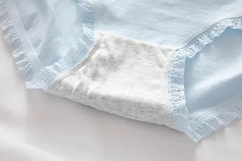 M-XL cotton panties in pale blue with lace trim and white cotton gusset, women's underwear