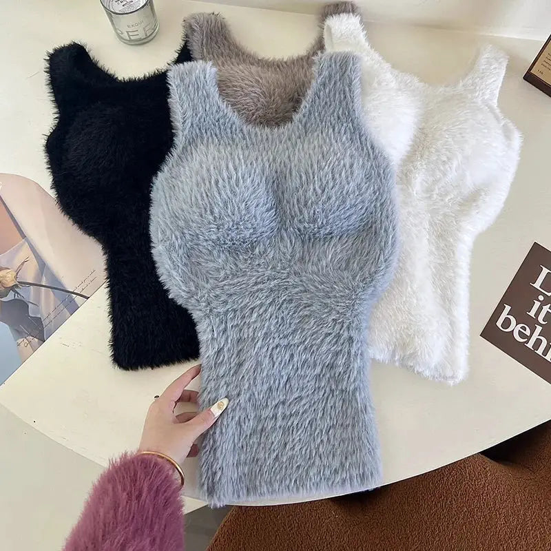 Simples Market plush faux-fur tank tops with bra pads; set of 4 colors: black, gray, beige, white