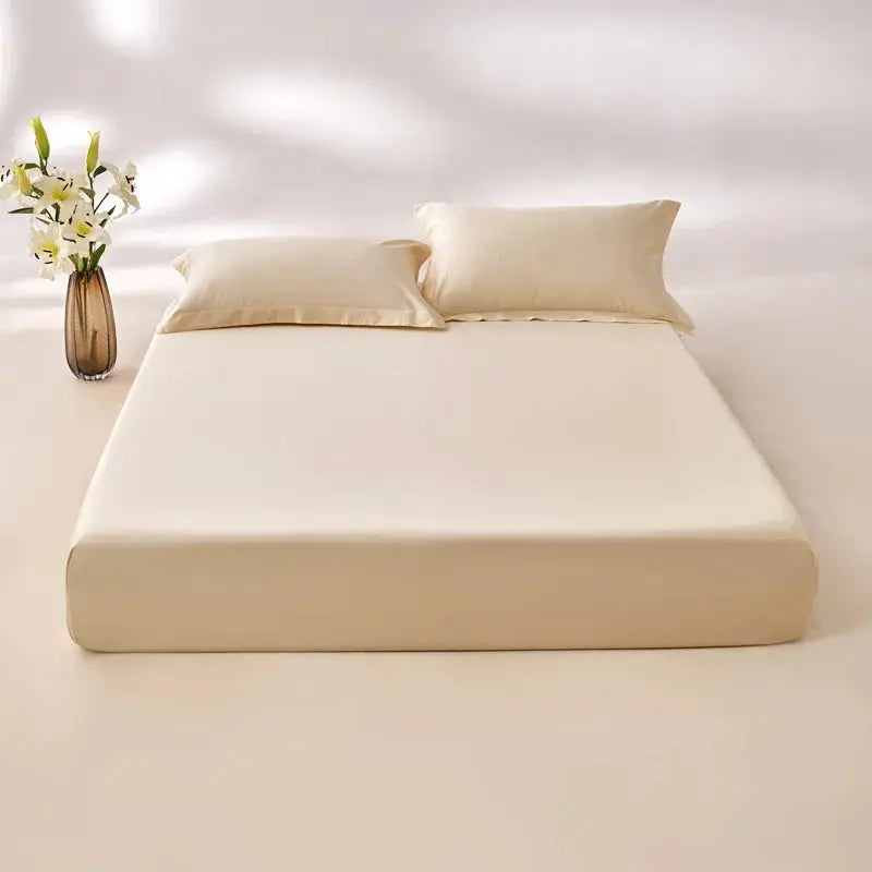 Egyptian cotton fitted bed sheet in cream, ultra soft 800TC