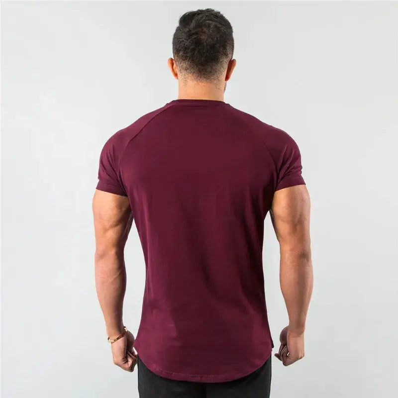 Men's maroon cotton short-sleeve T-shirt by Simples Market, slim-fit gym top.