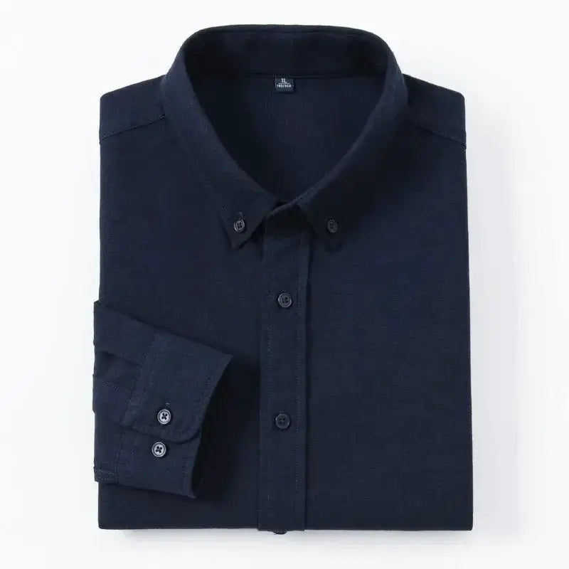 Men's navy oxford cotton shirt, slim-fit, long sleeves, folded with button-down collar by Simples Market.