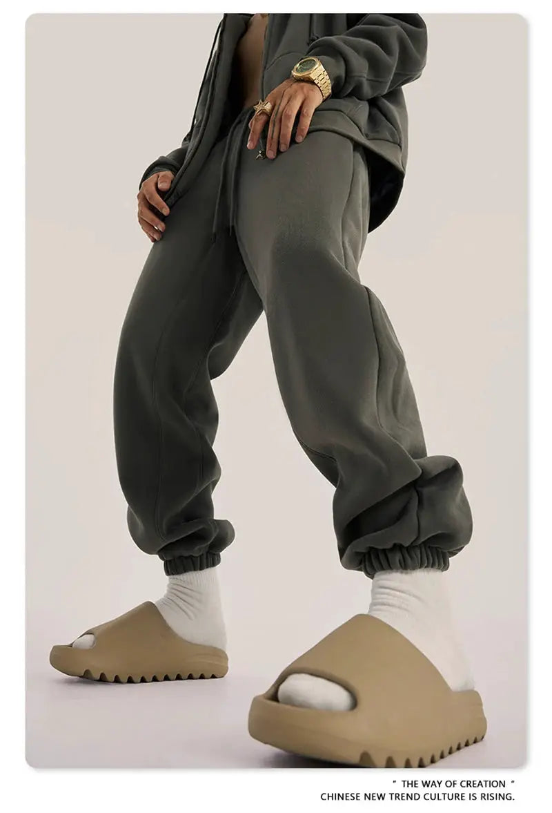 ZODF Trendy unisex fleece sweatpants in olive green; loose-fit joggers with elastic cuffs
