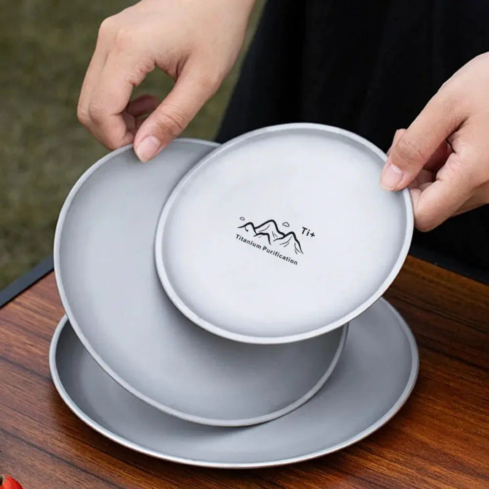 Set of 3 titanium camping plates, frosted gray, lightweight reusable tableware