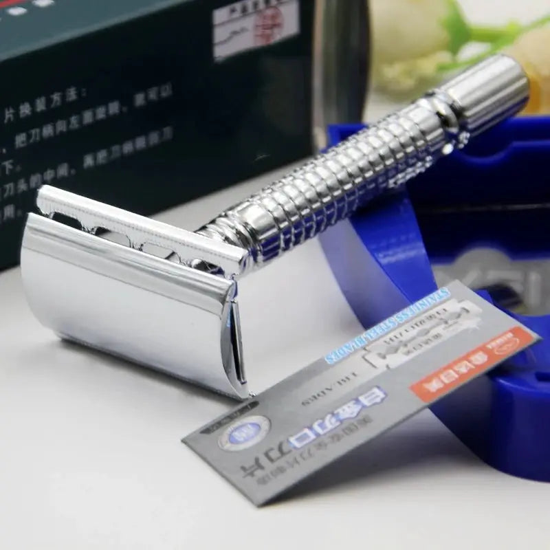 IronCrest Men Folding Razor Kit Stainless Steel Shaving Knife With 10 Replacement Blades For A Precise Close Shave