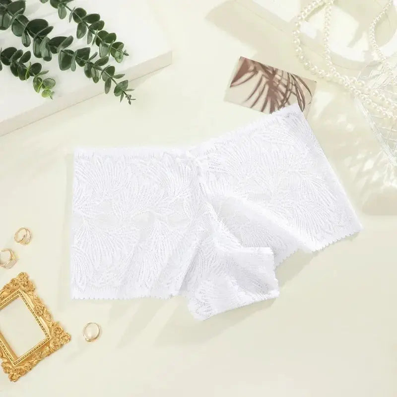 3Pcs women's seamless lace briefs, white, low-rise breathable underwear.