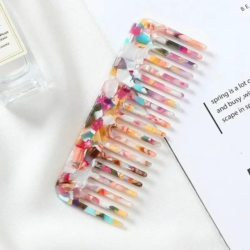Wide-tooth acetate hair combs by Simples Market, colorful marbled pattern, anti-static massage styling tool