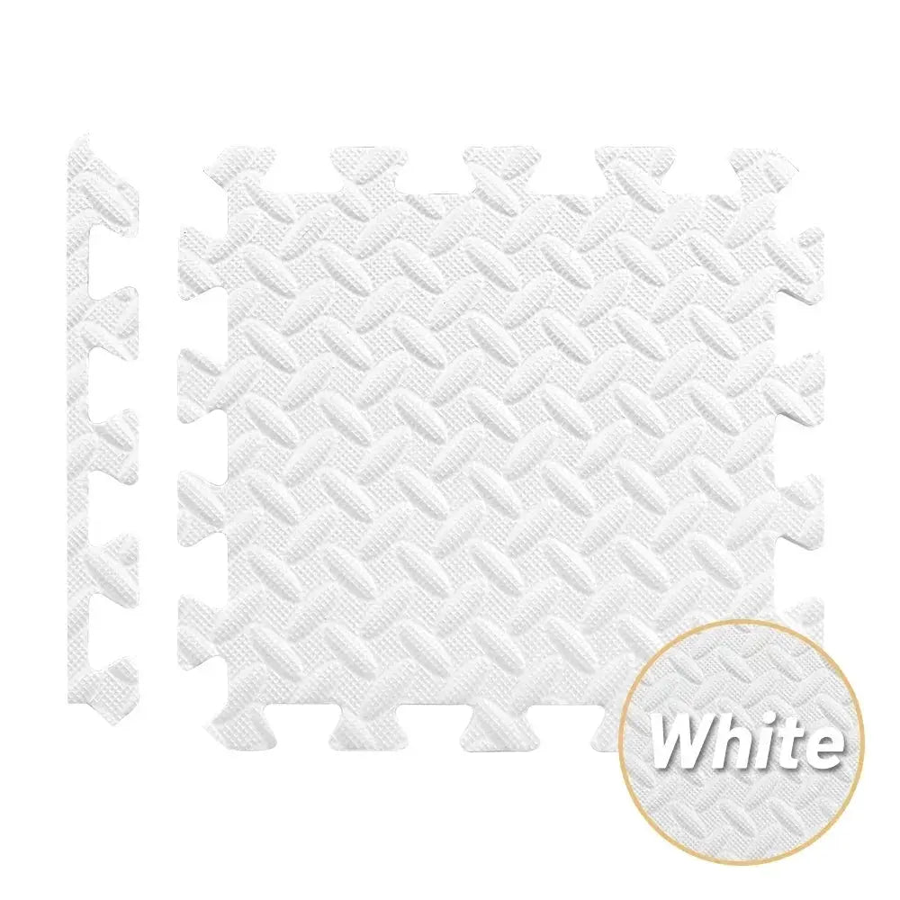 Interlocking EVA foam puzzle mat tile in white with textured non-slip surface by Simples Market