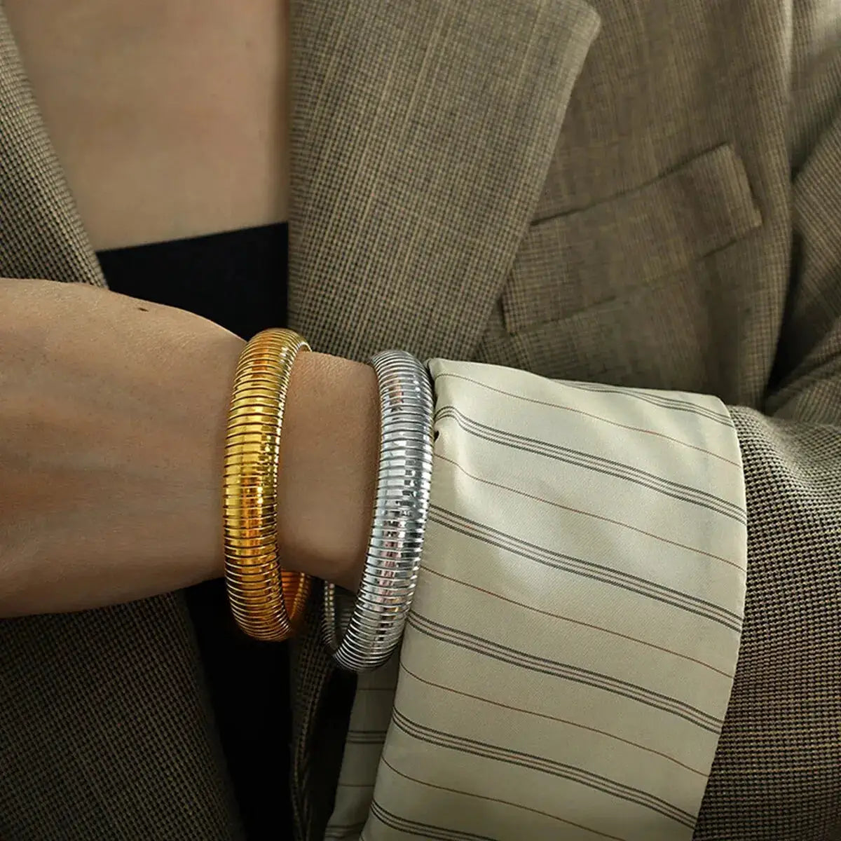 Waterproof Stainless Steel Retro Elastic Thick Metal Polish Bracelet 18K Gold Plated Unisex Jewelry For Men Women