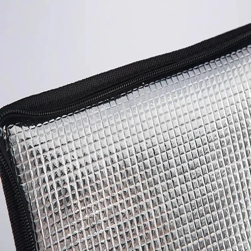 Portable large insulated food delivery bag with silver foil lining and black zipper