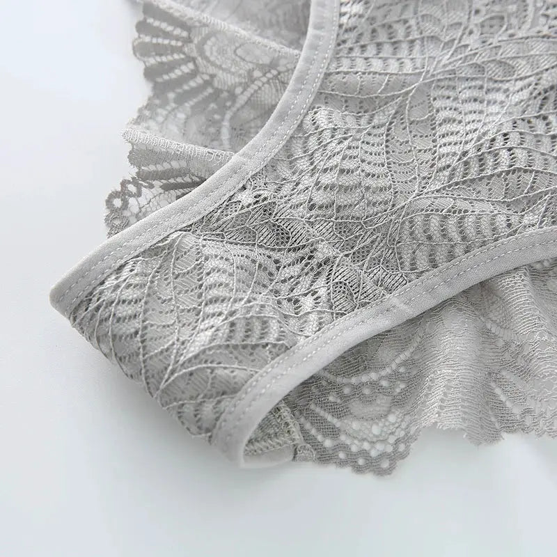 Simples Market lace mid-waist seamless women's panties in light gray lace fabric