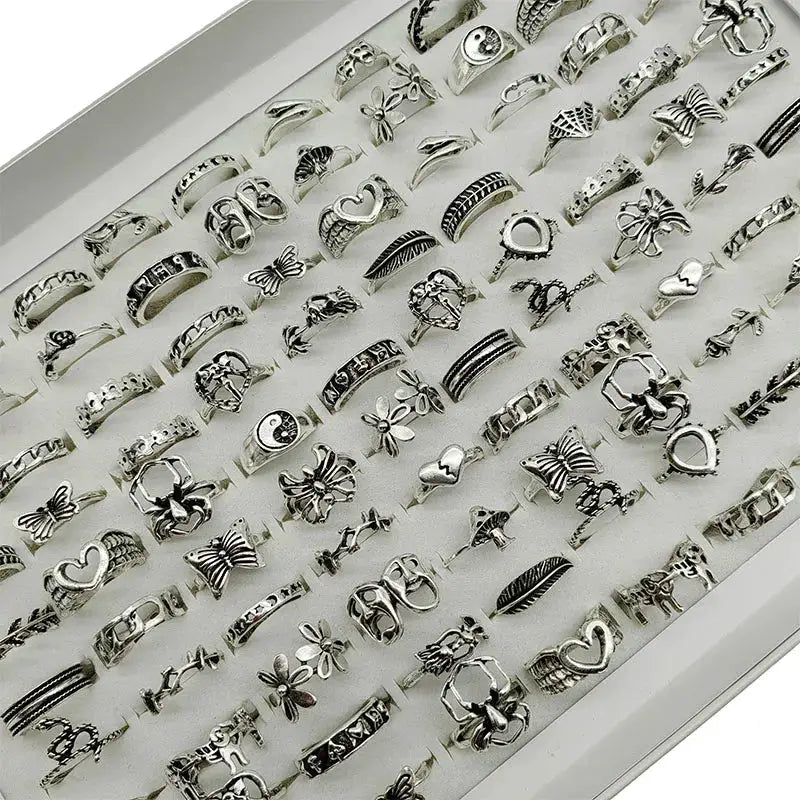 30Pcs Alloy Finger Rings For Women Jewelry Lot Wholesale Set Featuring Floral Cutout Skull Spider Animal Leaf Snake