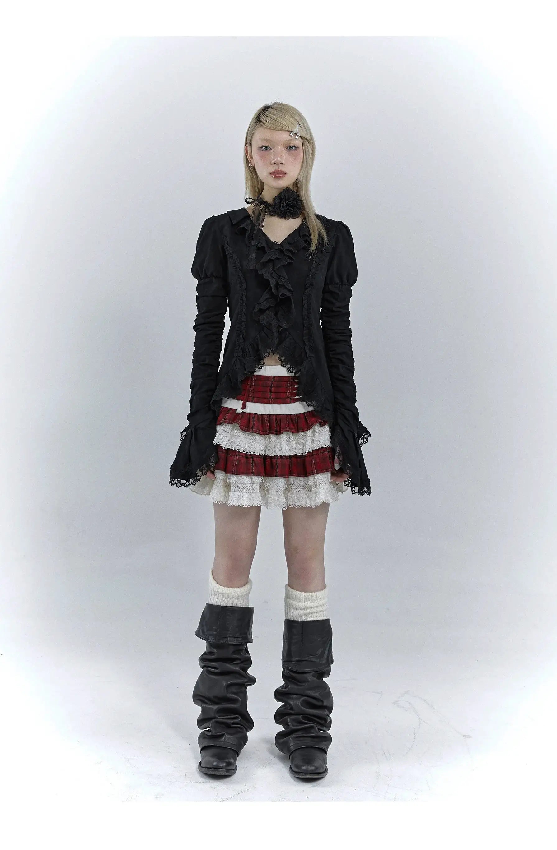 Karrcat Gothic black lace shirt by Simples Market on model; V-neck, ruffled trim, long sleeves