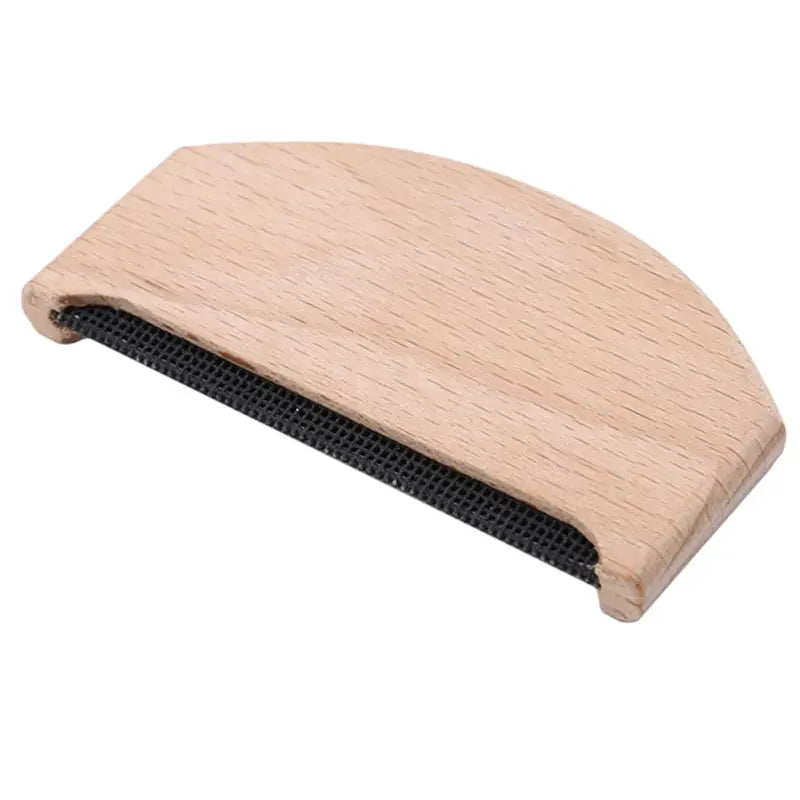 Simples Market wooden lint remover shaver; natural wood body with black mesh trimming comb