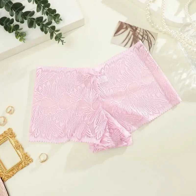 3-piece pink lace seamless briefs for women; breathable low-rise panties by Simples Market