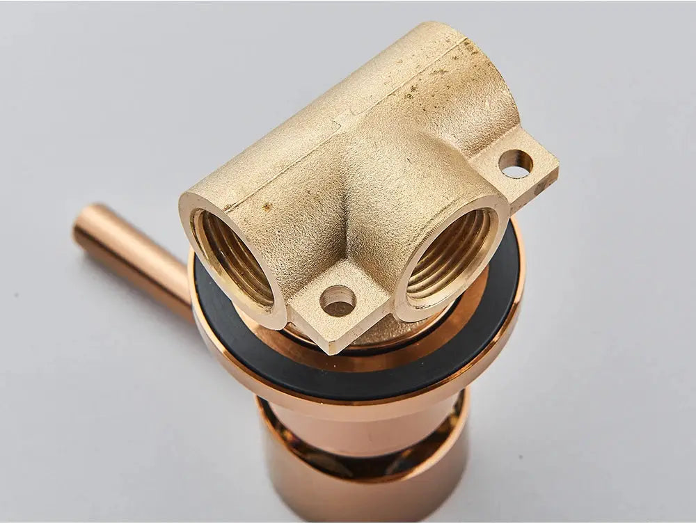 Simples Market brass bathroom mixer tap with black chrome finish; concealed bifunctional hot/cold shower diverter valve.