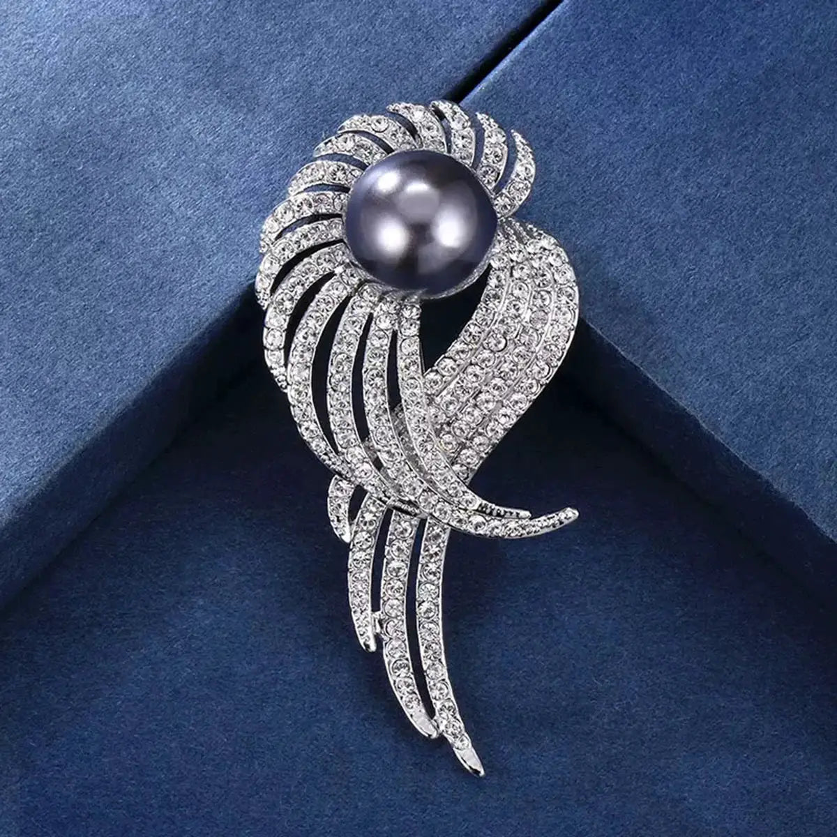 Elegant Tulip Flower Brooch Chest Pin For Women Coats Autumn Winter Fashion Gift 4858