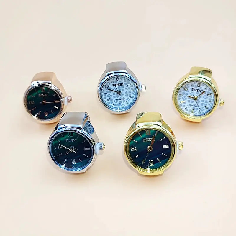 NovaTime Finger Watch Ring Unisex Vintage Alloy Quartz Timepiece With Elastic Band